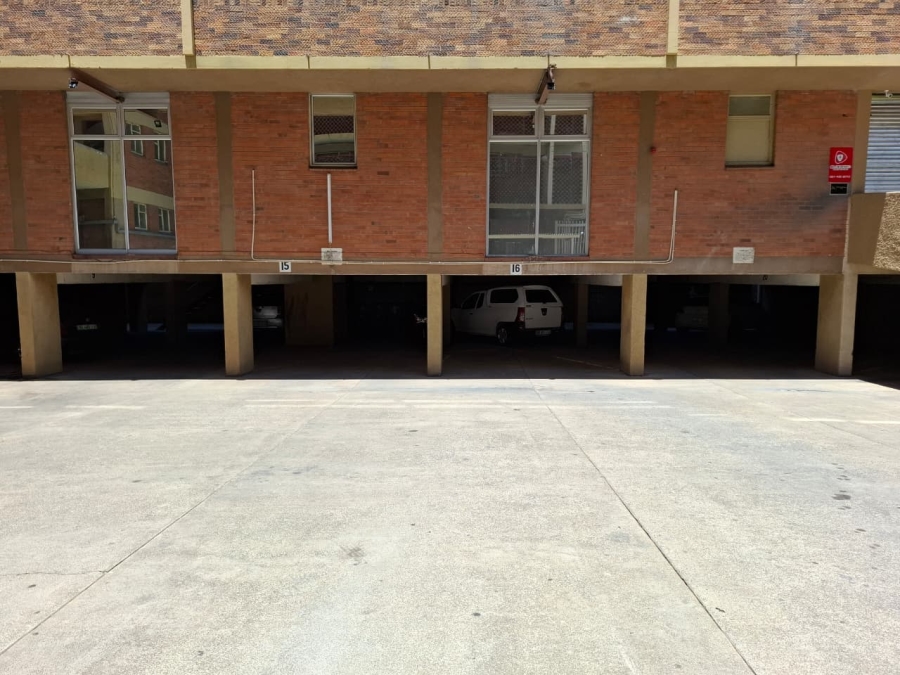1 Bedroom Property for Sale in Bloemfontein Free State